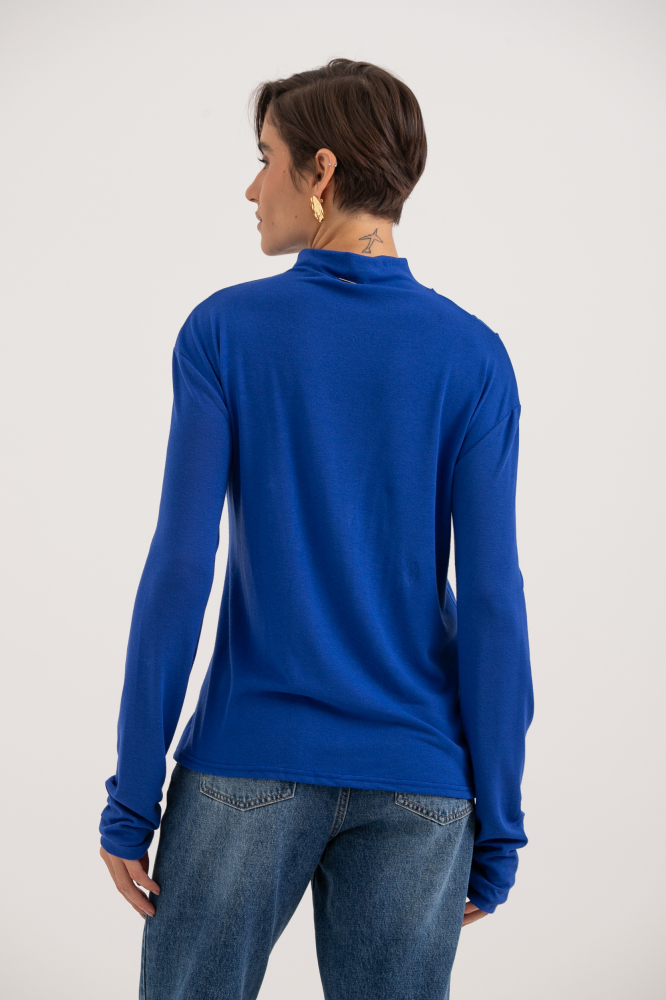9034002 - Blusa Gola Alta Franzida AZUL