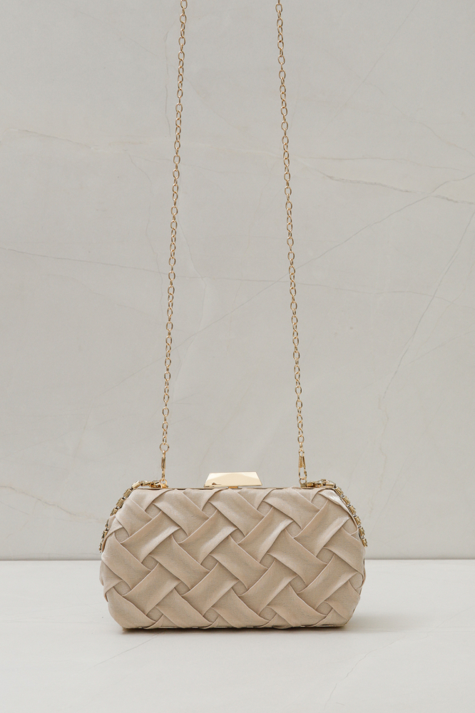 9035836 - Bolsa Clutch com Detalhes Alça Corrente BEGE 9035836 - Bolsa Clutch com Detalhes Alça Corrente BEGE