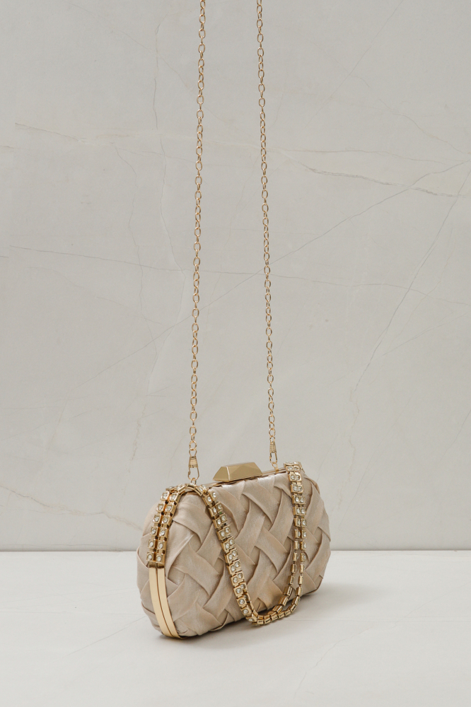 9035836 - Bolsa Clutch com Detalhes Alça Corrente BEGE 9035836 - Bolsa Clutch com Detalhes Alça Corrente BEGE