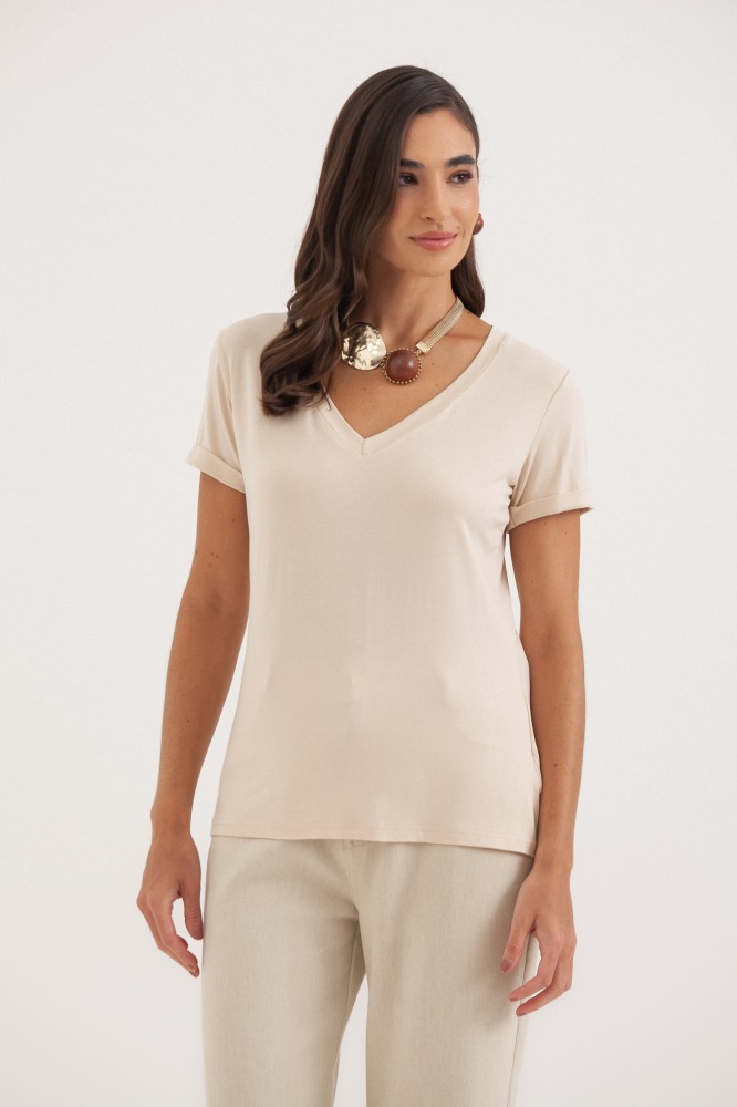 9036552 - Camiseta Basic Decote V  BEGE