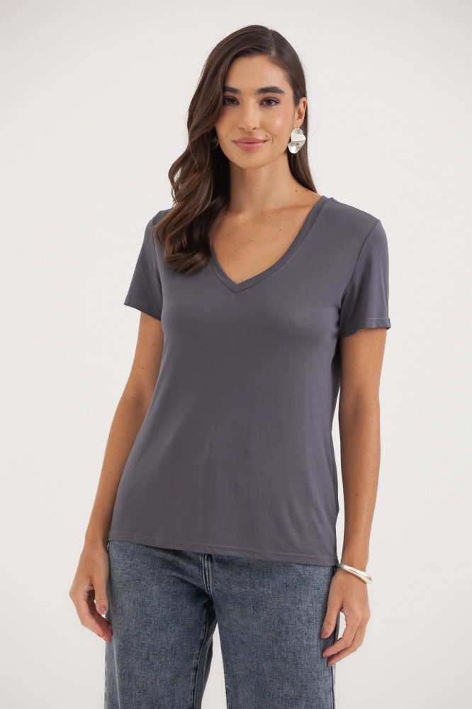 9036555 - Camiseta Basic Decote V CINZA 9036555 - Camiseta Basic Decote V CINZA - Imagem 1