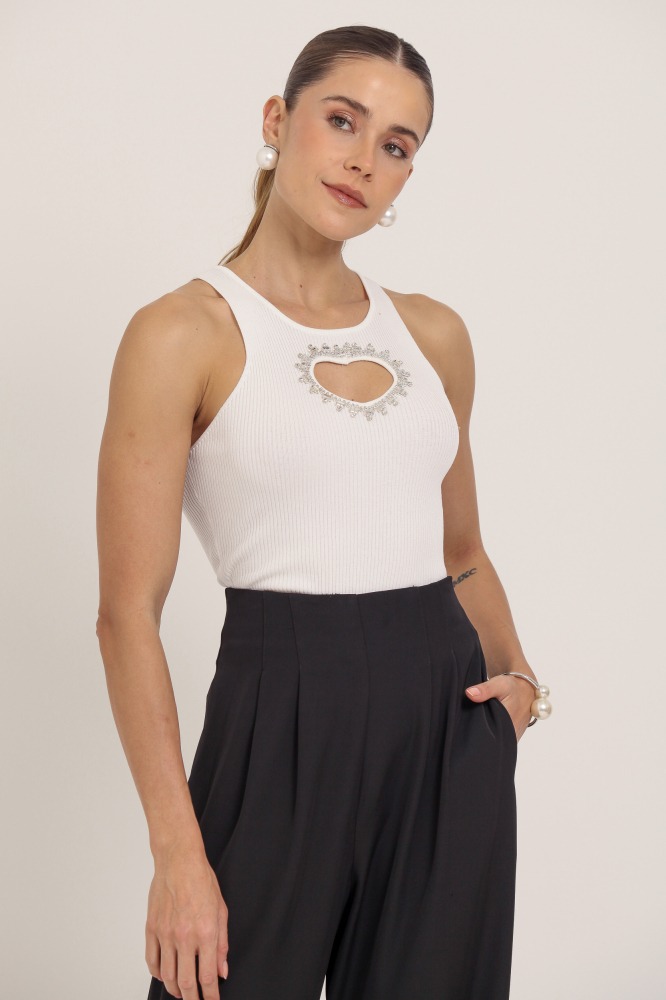 9036647 - Regata Tricô Coração Pedraria  OFF-WHITE