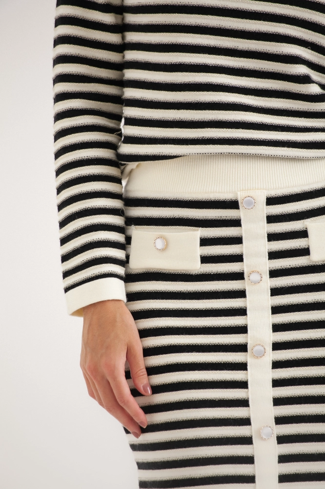 9036832 - Conjunto Tricot Listrado Com Saia OFF-WHITE 9036832 - Conjunto Tricot Listrado Com Saia OFF-WHITE - Imagem 2