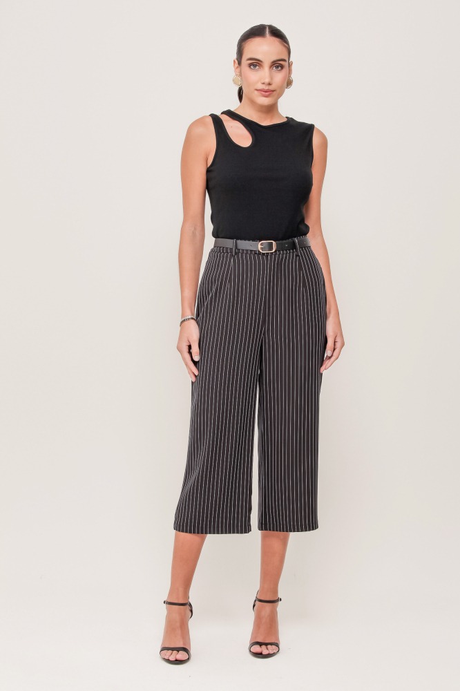 9036914 - Calça Capri Risca De Giz PRETO