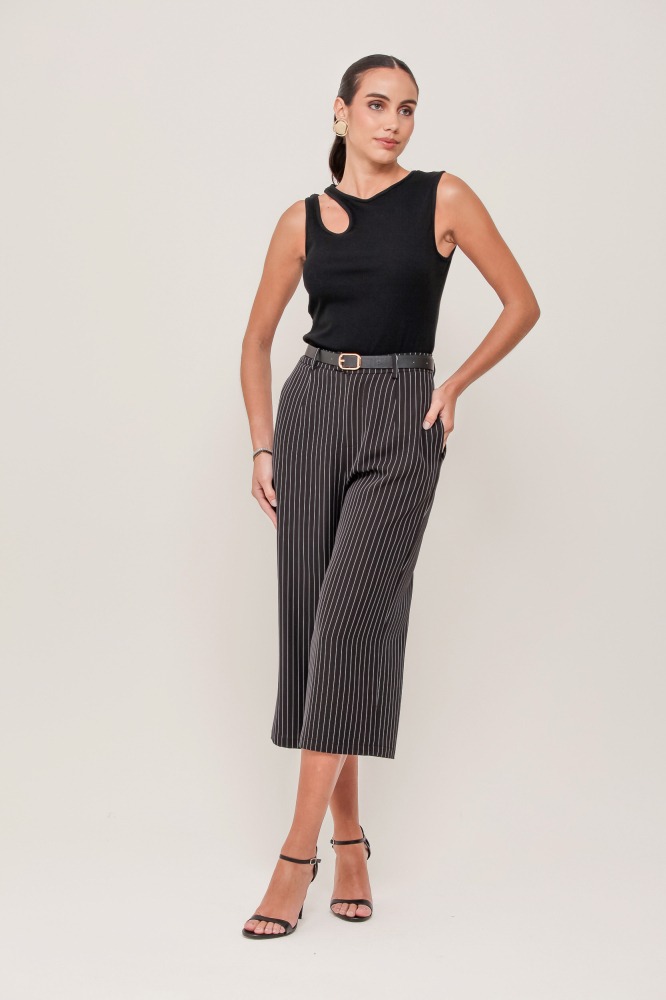 9036914 - Calça Capri Risca De Giz PRETO