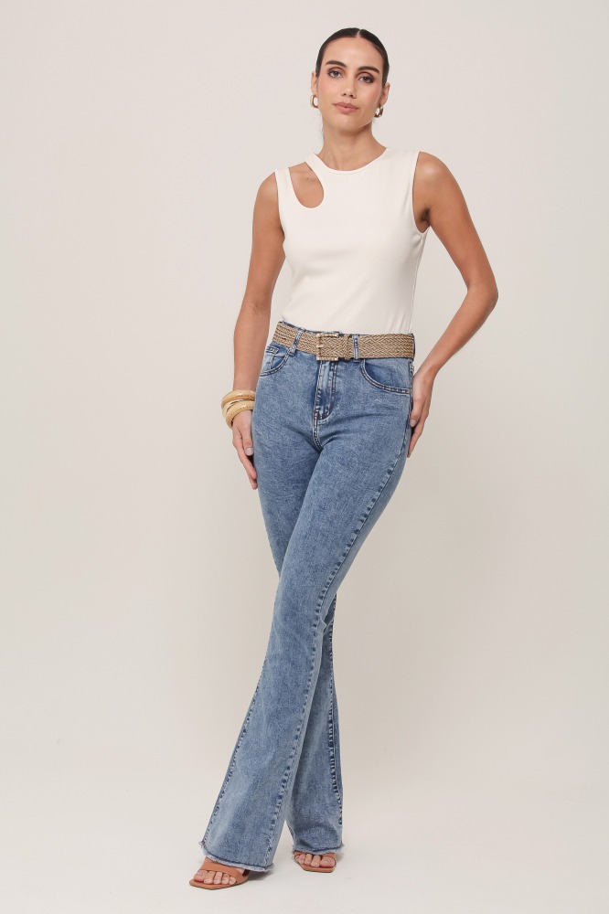 9036921 - Calça Reta Barra Desfiada JEANS
