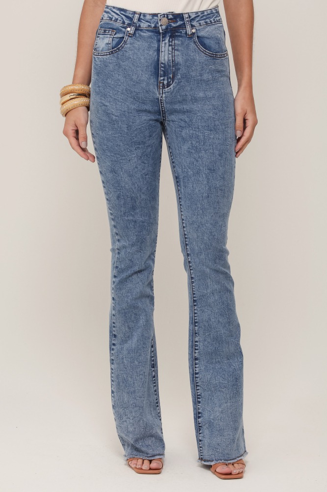 9036921 - Calça Reta Barra Desfiada JEANS