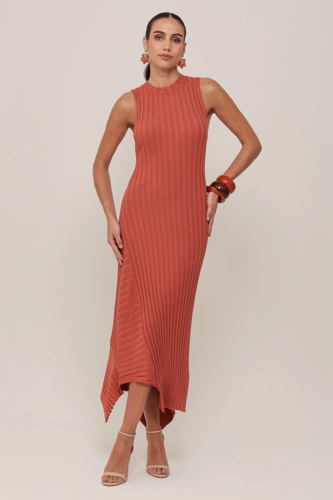 9036950 - Vestido Gola Alta Barra Assimétrica Tricot MARROM