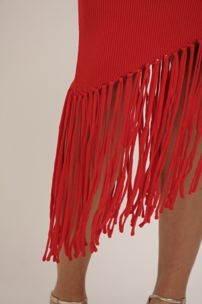 9036951 - Vestido Midi De Tricot Com Franjas Na Barra VERMELHO 9036951 - Vestido Midi De Tricot Com Franjas Na Barra VERMELHO