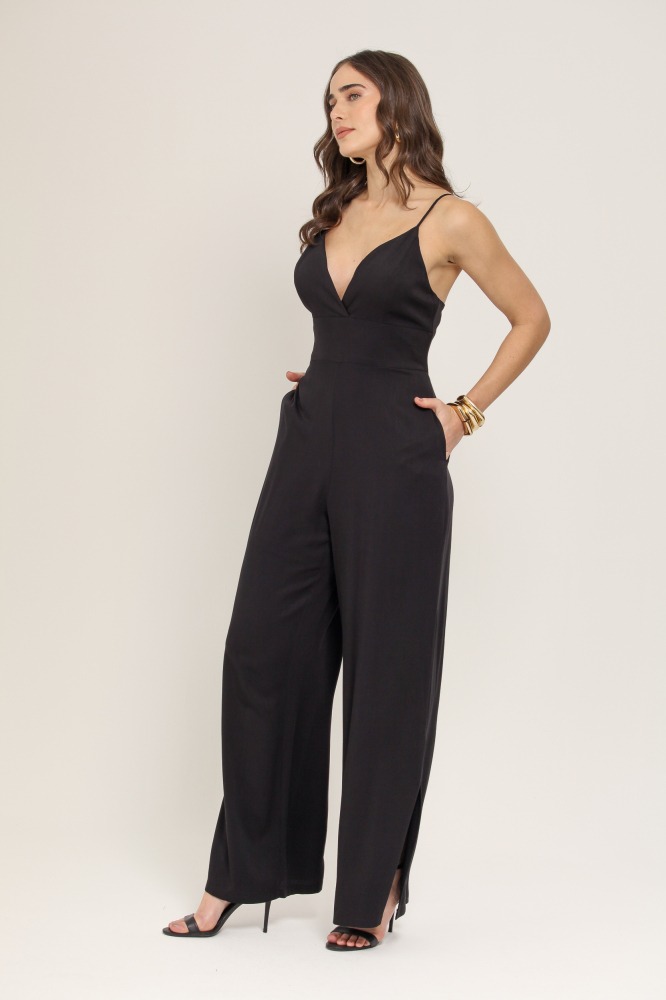 9036994 - Macacão Viscose Decote V  PRETO