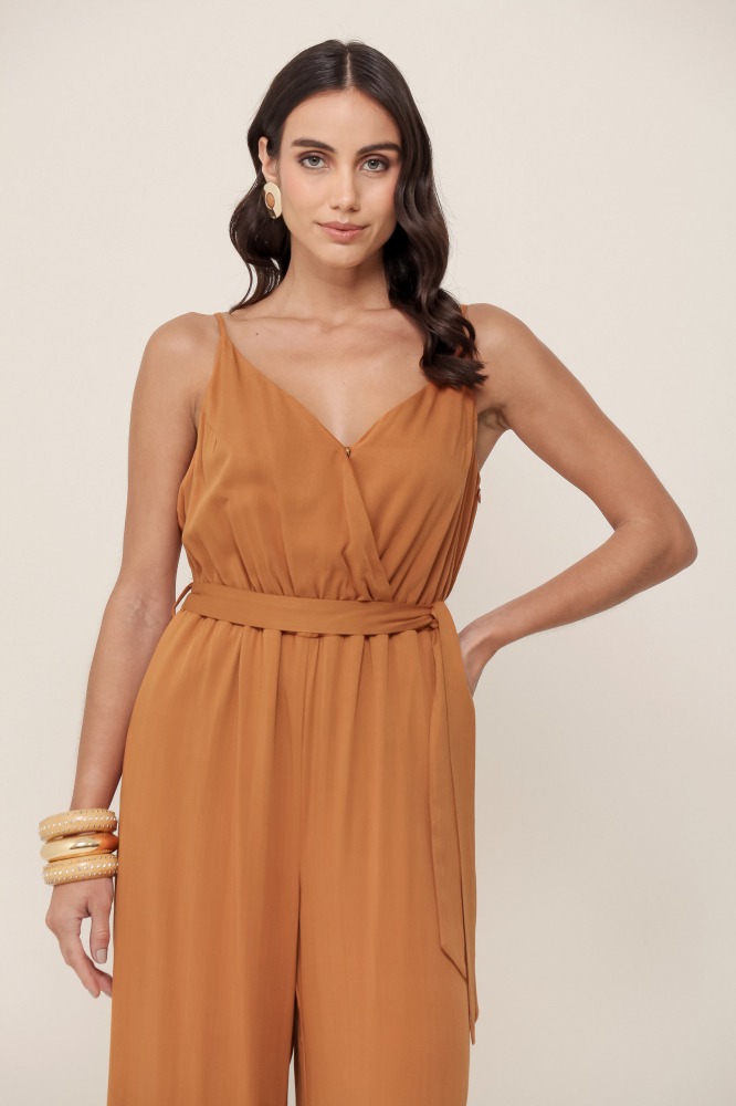 9037029 - Macacão Transpassado em Viscose CAMEL
