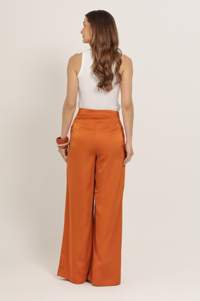 9037118 - Calça Acetinada Pantalona LARANJA