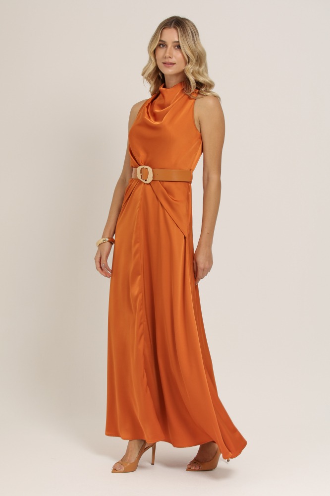 9037119 - VESTIDO LONGO ACETINADO COM CINTO LARANJA