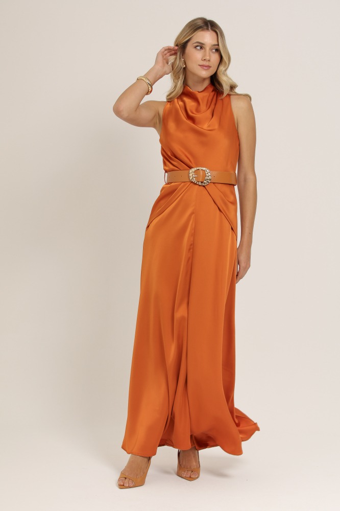 9037119 - VESTIDO LONGO ACETINADO COM CINTO LARANJA