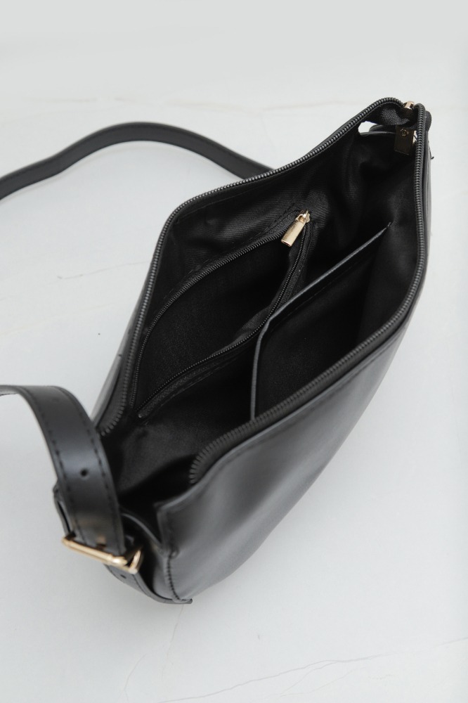 9037244 - Bolsa Tiracolo Pequena Alça Detalhe Elos PRETO