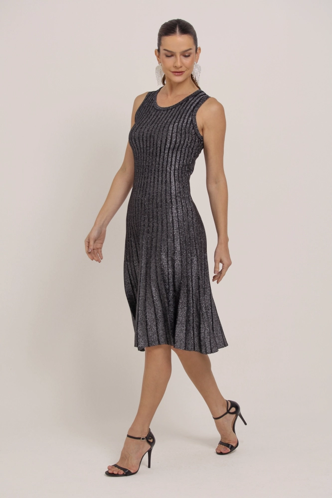 9037300 - Vestido Midi Tricô Brilhante PRETO 9037300 - Vestido Midi Tricô Brilhante PRETO - Imagem 2