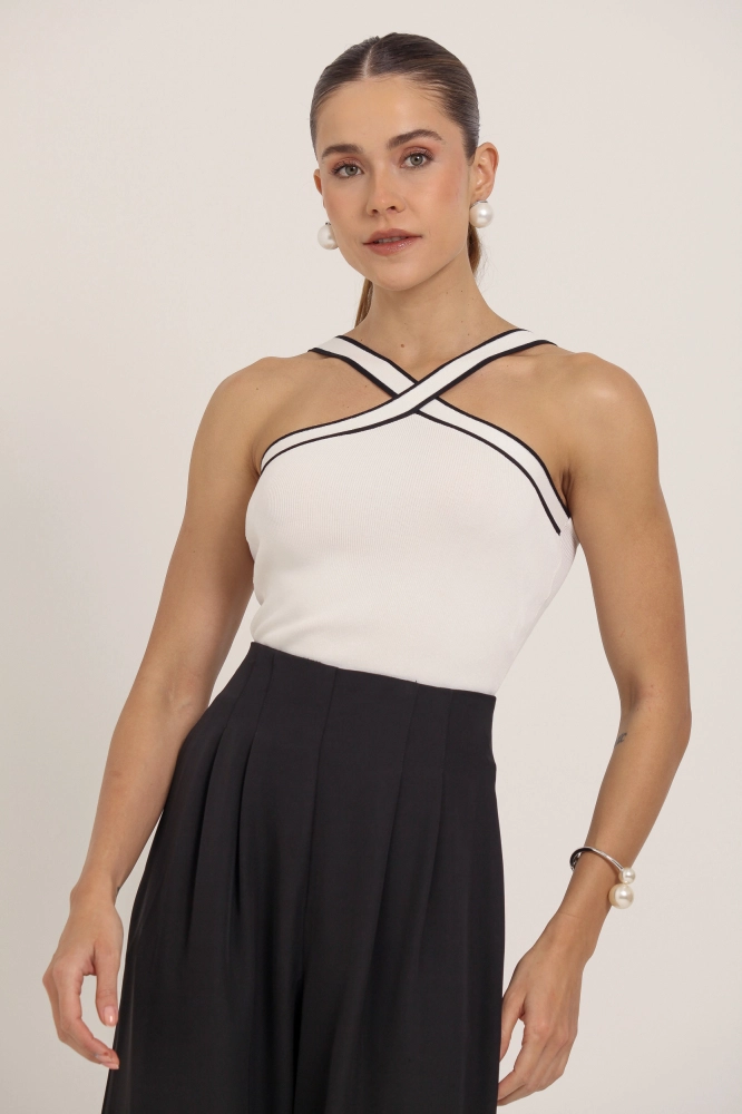9037348 - Blusa Tricot Bicolor Alça Cruzada OFF-WHITE