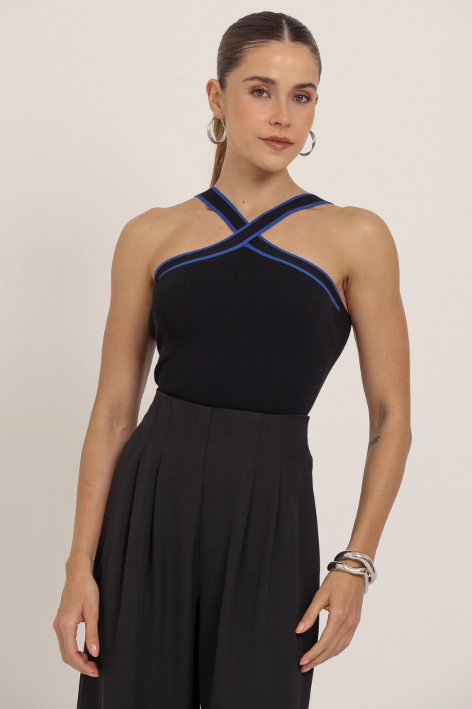 9037348 -  Blusa Tricot Bicolor Alça Cruzada PRETO