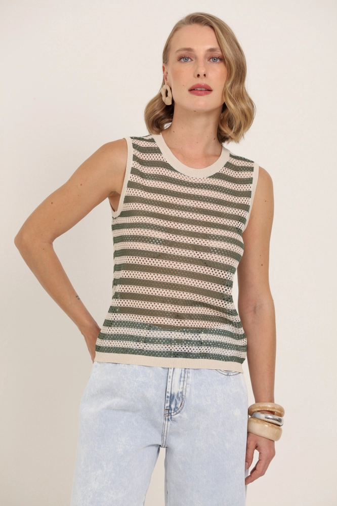 9037352 - Regata Tricot Listrada Com Vazados BEGE