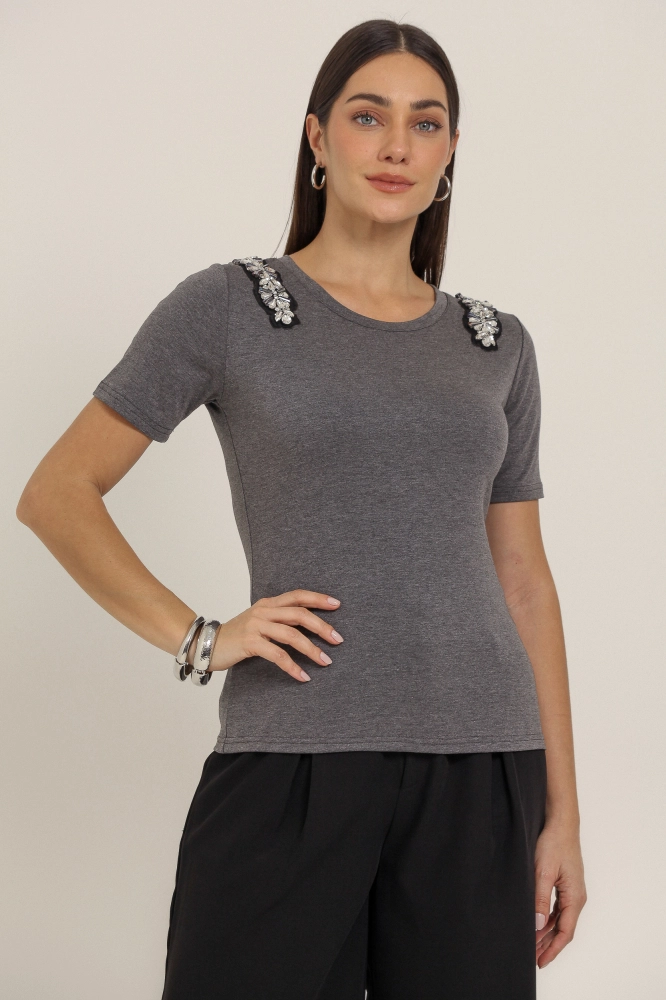 9037374 - Camiseta Bordado Brilhante Ombros MESCLA 9037374 - Camiseta Bordado Brilhante Ombros MESCLA - Imagem 2