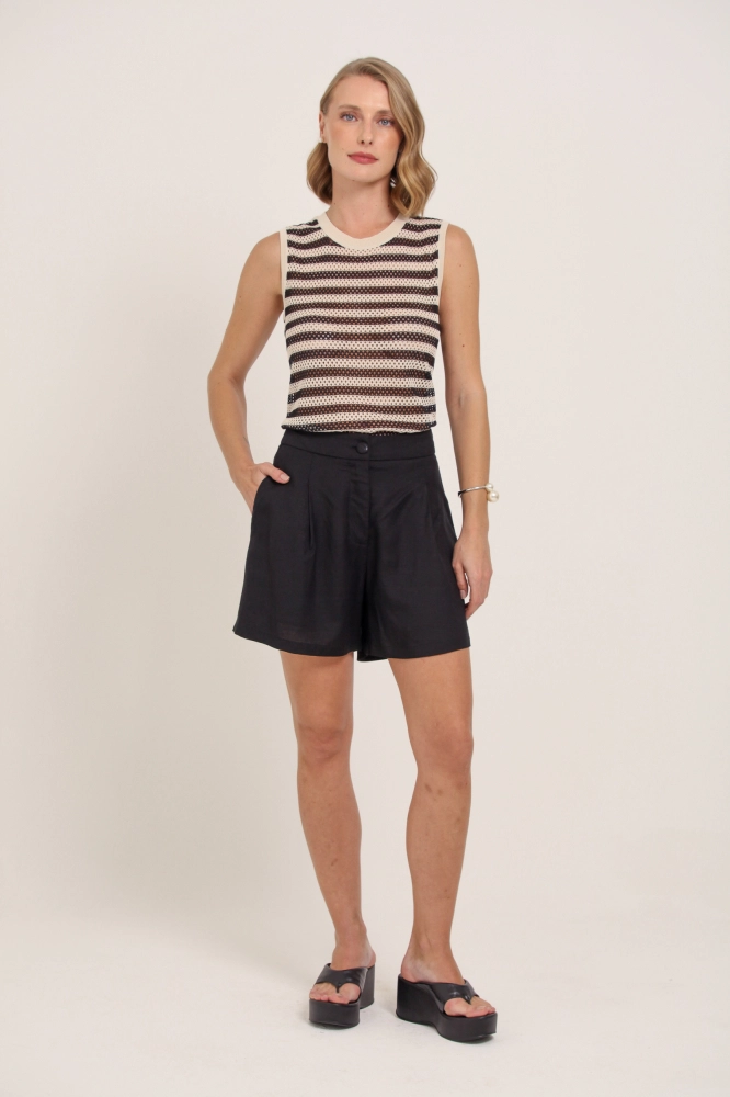 9037401 - Shorts Linho Pregas Botão Forrado PRETO 9037401 - Shorts Linho Pregas Botão Forrado PRETO