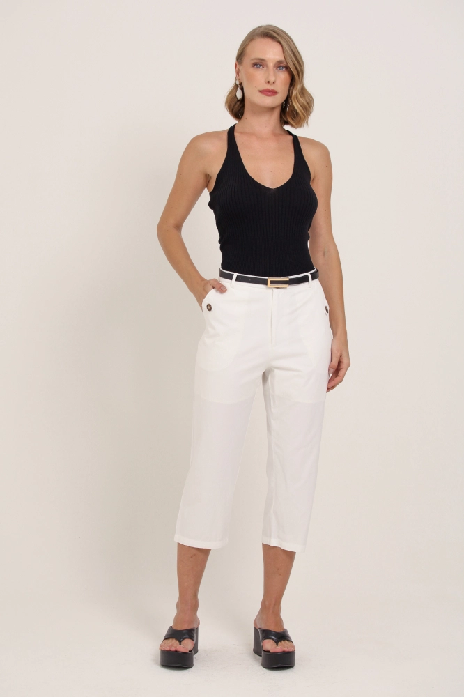 9037414 - Calça Capri Martingale No Bolso BRANCO 9037414 - Calça Capri Martingale No Bolso BRANCO - Imagem 1