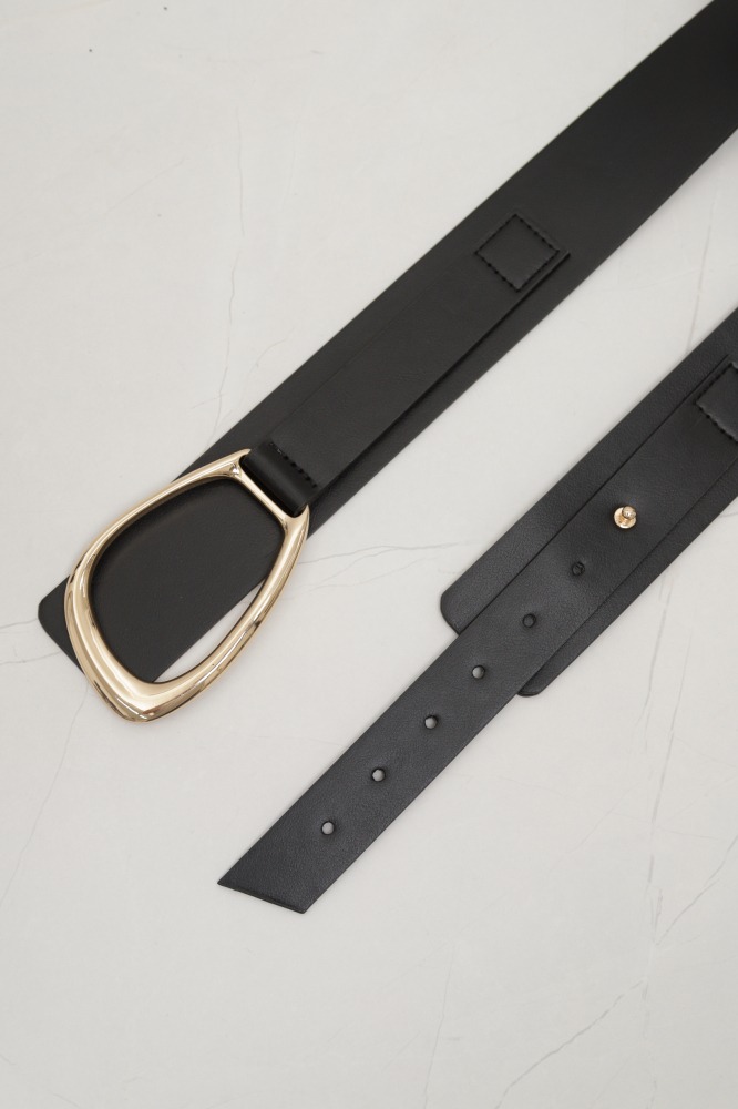 9037468 - Cinto Detalhe Metal Fechamento Pino PRETO
