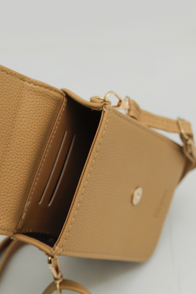 9037470 - Porta Celular Fecho Argola CAMEL 9037470 - Porta Celular Fecho Argola CAMEL