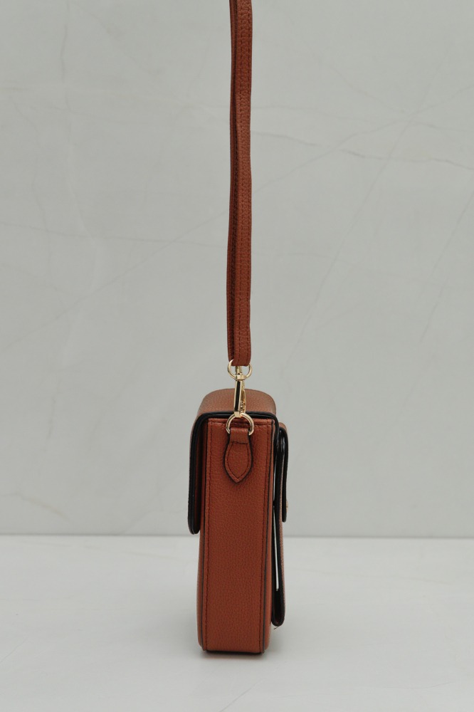 9037472 - Porta Celular Fecho Sextavado MARROM 9037472 - Porta Celular Fecho Sextavado MARROM