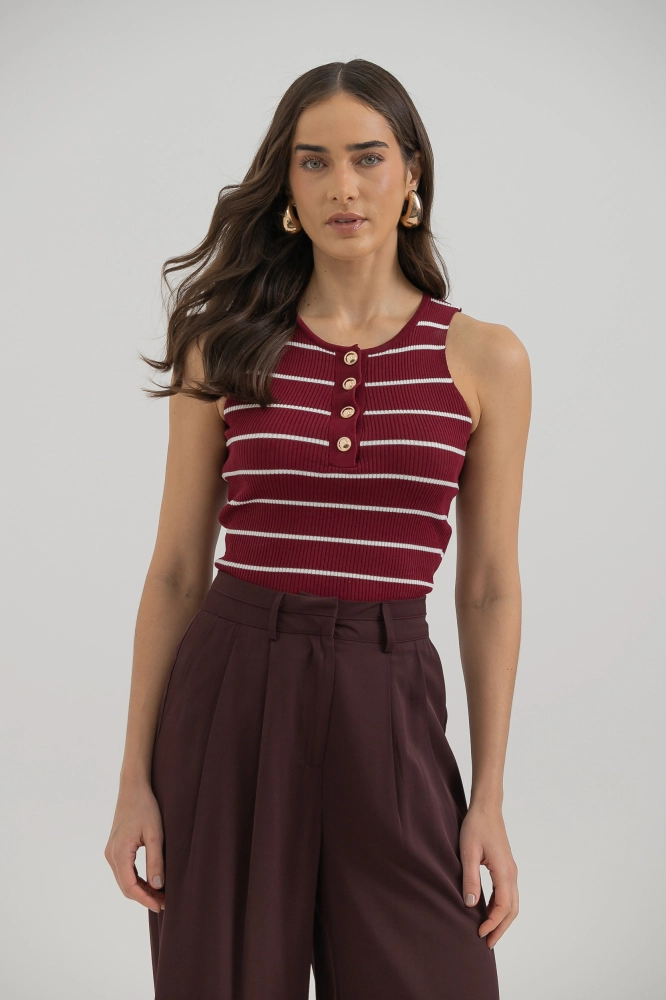 9037490 - Blusa Tricot Sem Manga Listrada Com Botões CEREJA 9037490 - Blusa Tricot Sem Manga Listrada Com Botões CEREJA - Imagem 1