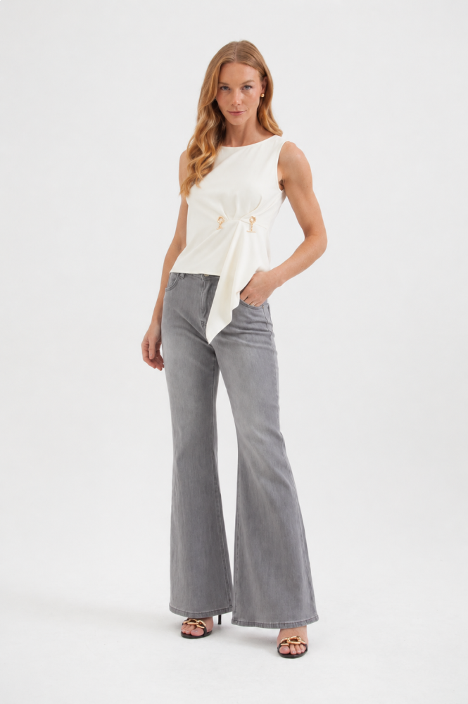 9037520 - Blusa Regata Com Detalhe De Ilhós E Corrente OFF-WHITE 9037520 - Blusa Regata Com Detalhe De Ilhós E Corrente OFF-WHITE