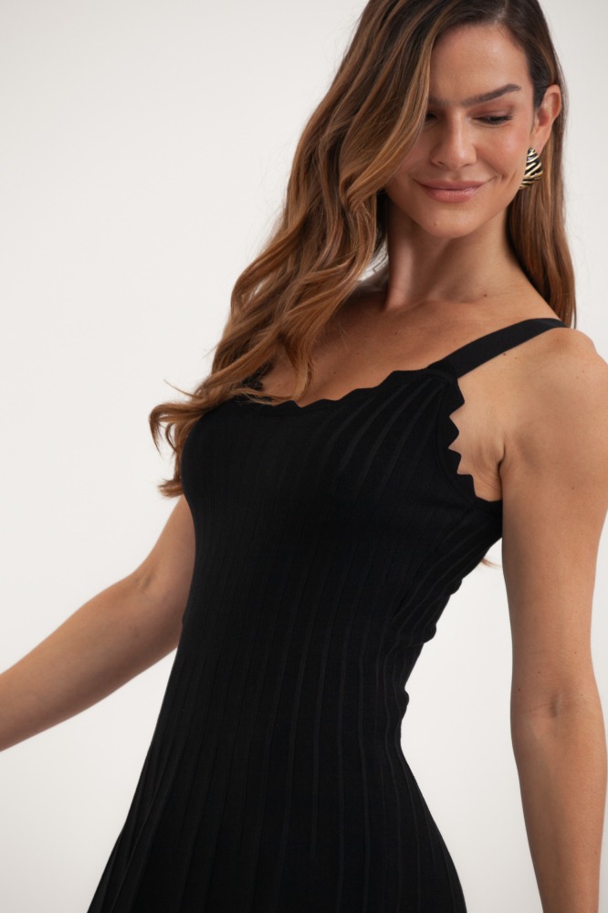 9037579 - Vestido Em Tricot Com Alça E Saia Ampla PRETO 9037579 - Vestido Em Tricot Com Alça E Saia Ampla PRETO