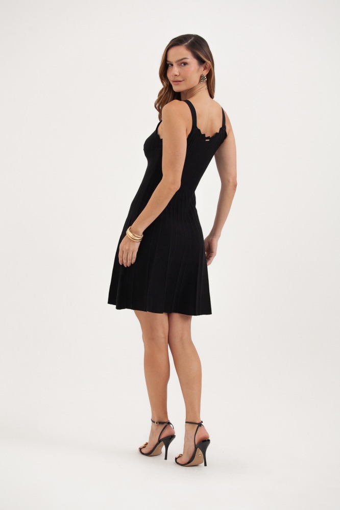 9037579 - Vestido Em Tricot Com Alça E Saia Ampla PRETO 9037579 - Vestido Em Tricot Com Alça E Saia Ampla PRETO