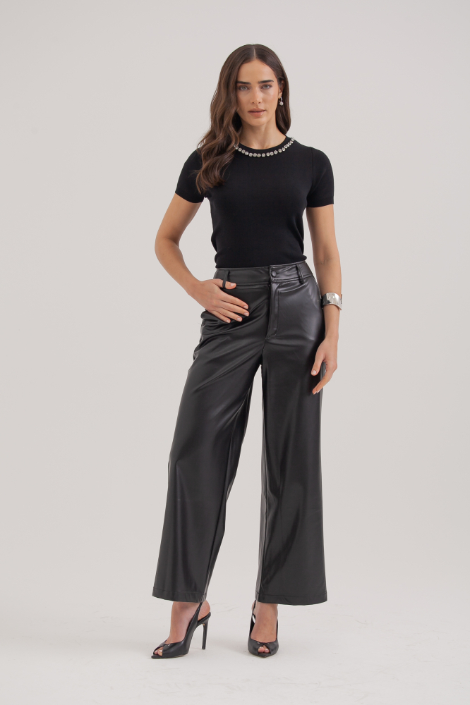 9037584 - Blusa Tricot Brilhos Decote PRETO 9037584 - Blusa Tricot Brilhos Decote PRETO