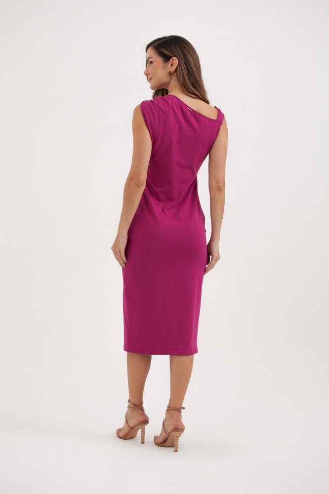 9037599 - Vestido Malha Assimétrico Drapeado Com Aviamento FÚCSIA 9037599 - Vestido Malha Assimétrico Drapeado Com Aviamento FÚCSIA
