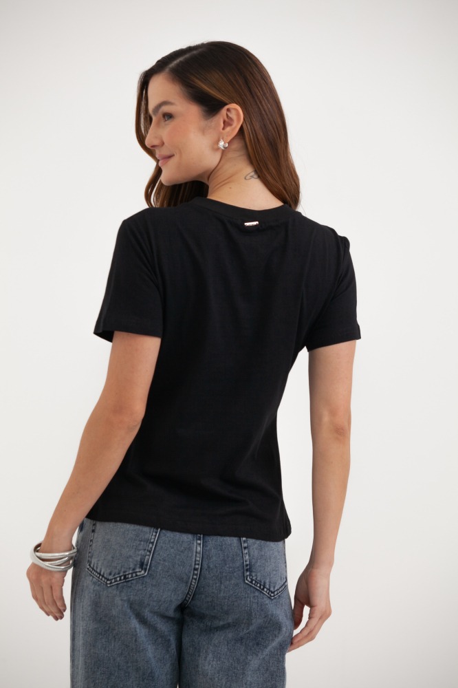 9037603 - Camiseta Brilhos Decote PRETO 9037603 - Camiseta Brilhos Decote PRETO