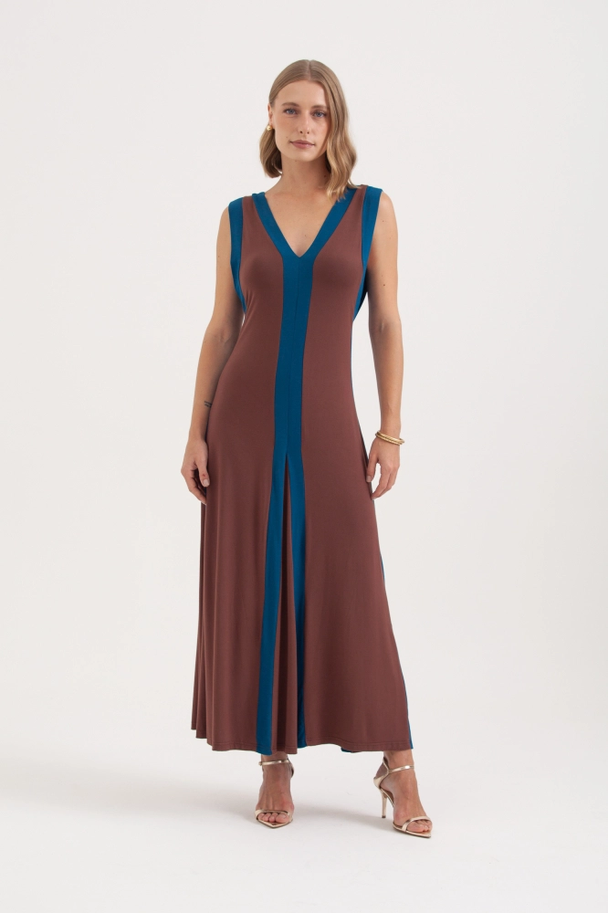 9037614 - Vestido Malha Longo Faixas Bicolor MARROM 9037614 - Vestido Malha Longo Faixas Bicolor MARROM - Imagem 1