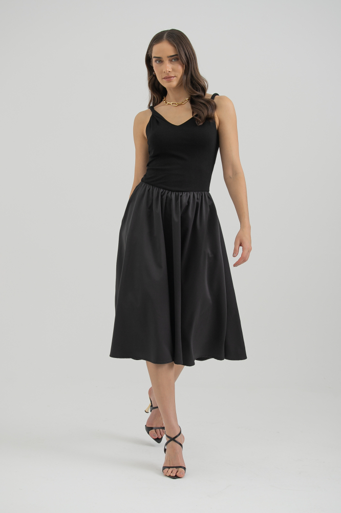 9037616 - Vestido Malha Alça Torcida E Saia Franzida PRETO 9037616 - Vestido Malha Alça Torcida E Saia Franzida PRETO