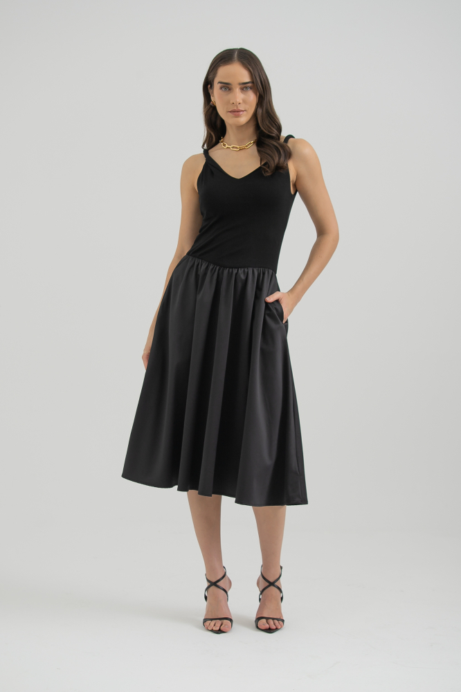 9037616 - Vestido Malha Alça Torcida E Saia Franzida PRETO 9037616 - Vestido Malha Alça Torcida E Saia Franzida PRETO