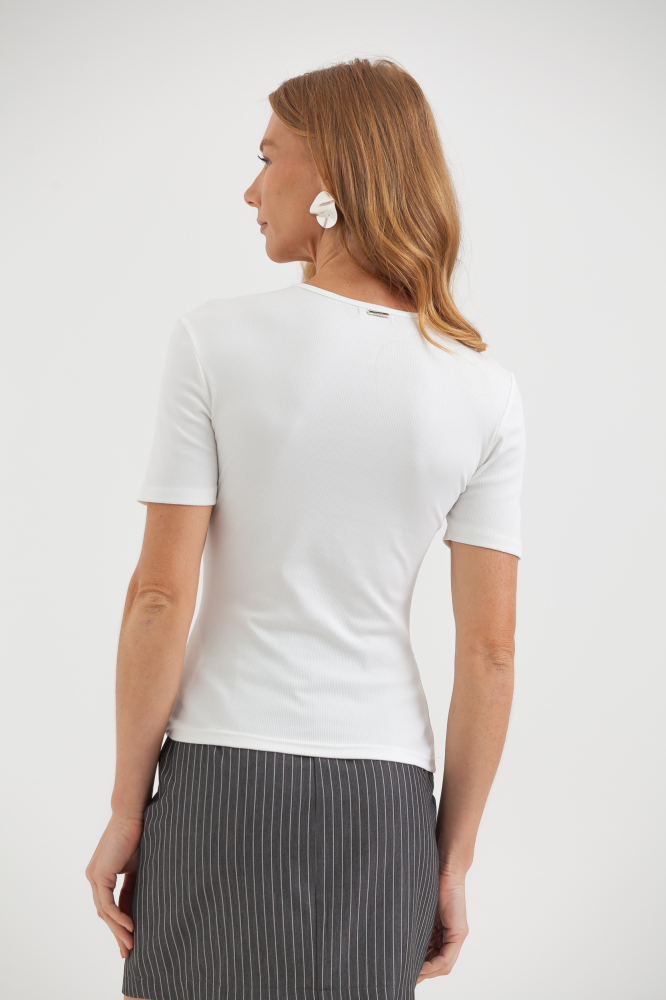 9037653 - Blusa Malha Sobreposição Com Fivela OFF-WHITE 9037653 - Blusa Malha Sobreposição Com Fivela OFF-WHITE