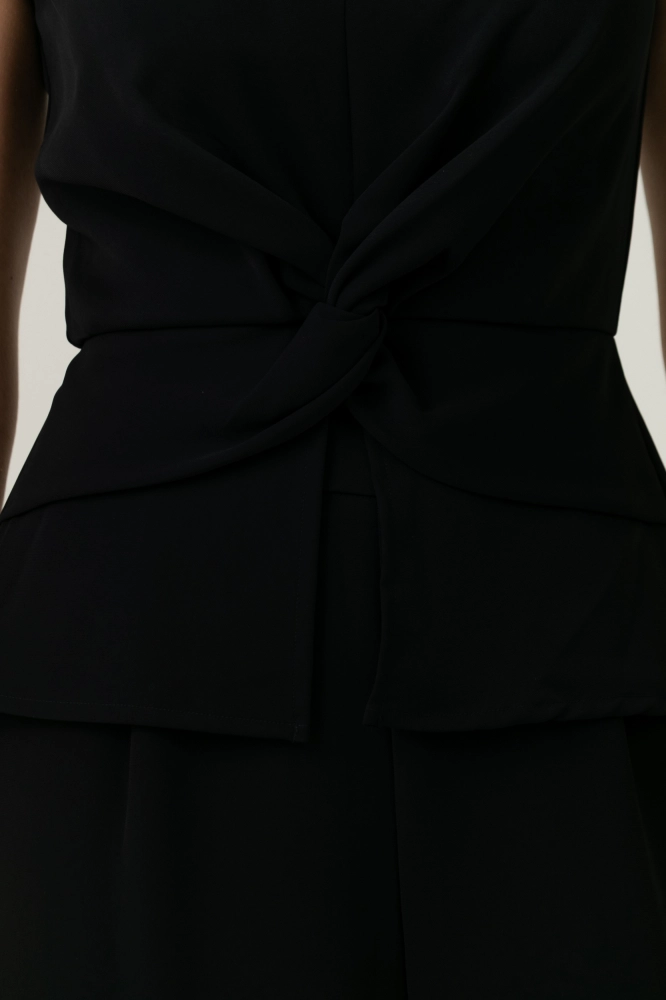 9037658 - Blusa Alfaiataria Com Detalhe Retorcido Frontal PRETO 9037658 - Blusa Alfaiataria Com Detalhe Retorcido Frontal PRETO - Imagem 2