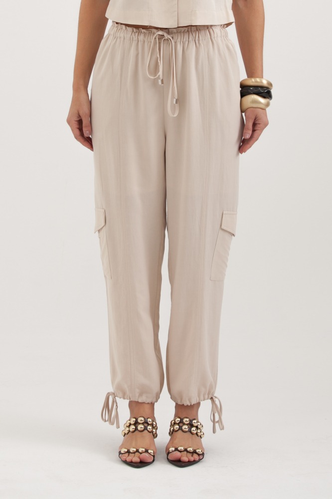 9037676 - Calça Clochard Linho Com Bolsos E Amarração BEGE