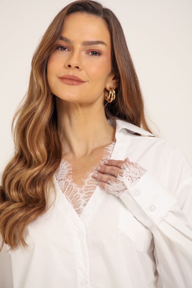 9037731 - Camisa Manga Longa Decote E Punho De Renda  OFF-WHITE