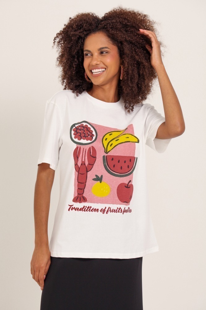 9037760 - Camiseta Frutas Da Feira OFF-WHITE 9037760 - Camiseta Frutas Da Feira OFF-WHITE