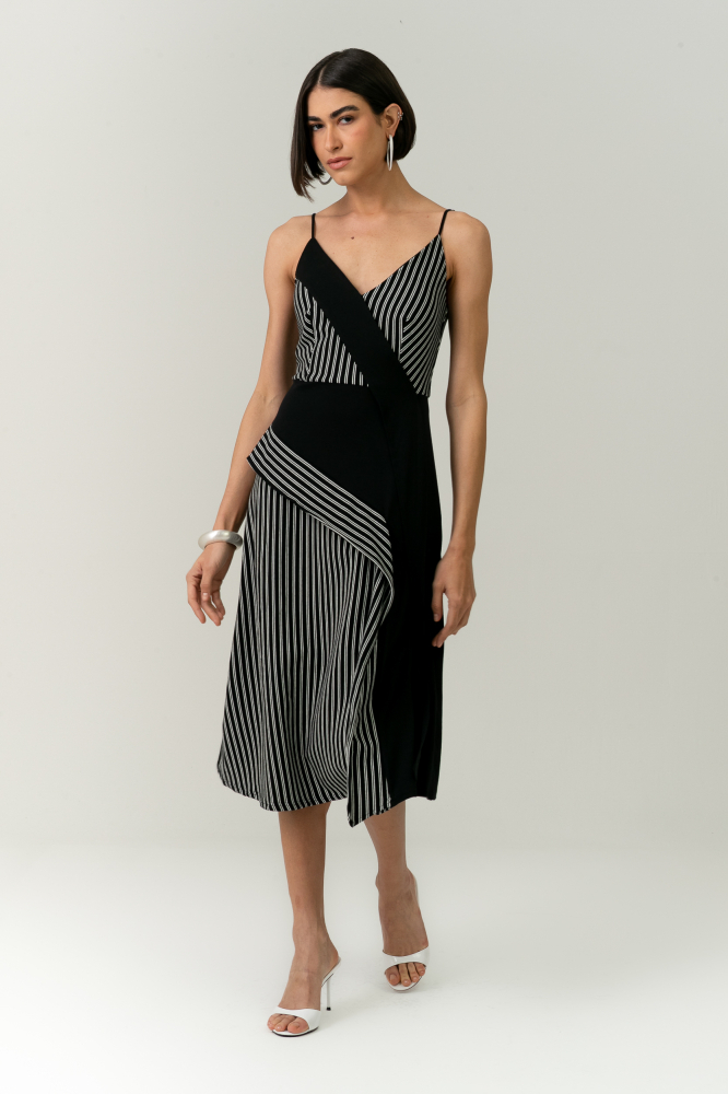 9037784 - Vestido Listrado Com Liso Assimétrico Faixas PRETO 9037784 - Vestido Listrado Com Liso Assimétrico Faixas PRETO