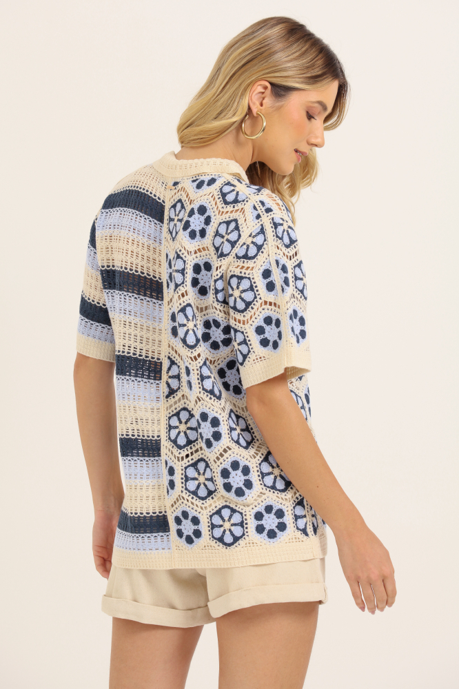 9037789 - Camisa Crochê Flores E Listras AZUL