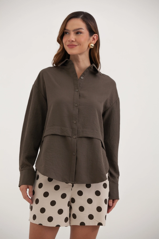 9037804 - Camisa Ampla Recorte E Detalhe Na Cintura MARROM 9037804 - Camisa Ampla Recorte E Detalhe Na Cintura MARROM - Imagem 1