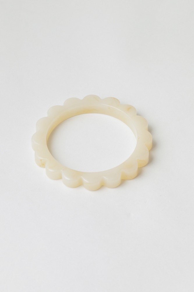 9037844 - Bracelete Resinado Flor AREIA