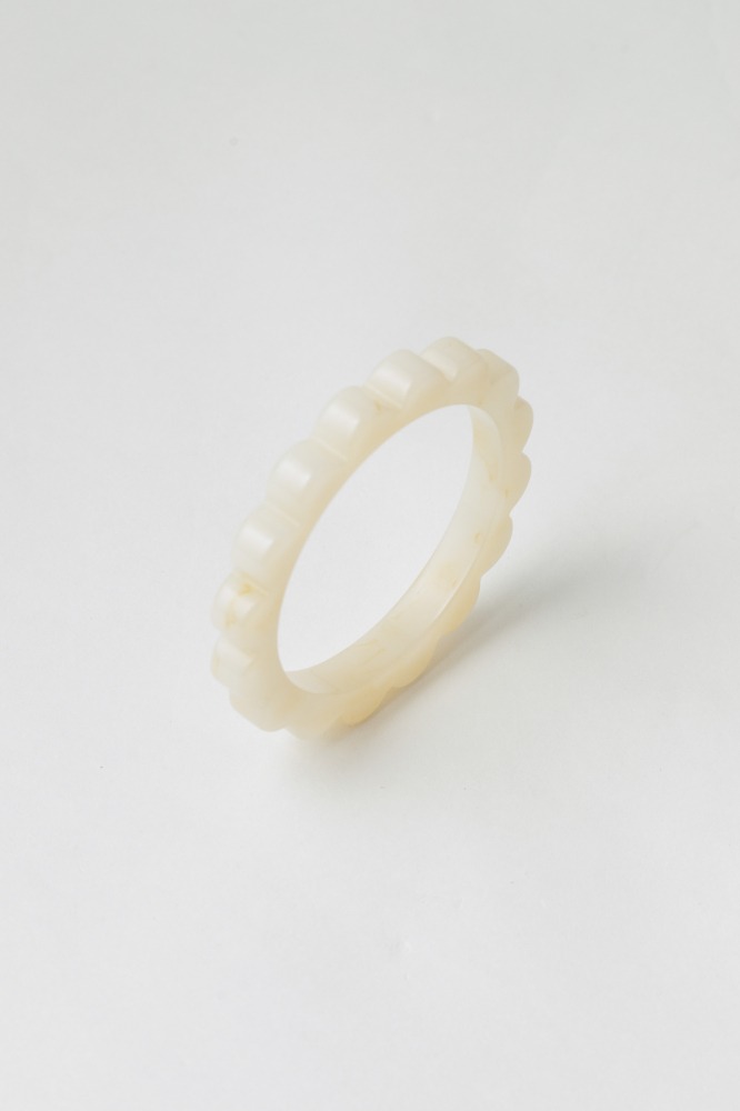 9037844 - Bracelete Resinado Flor AREIA
