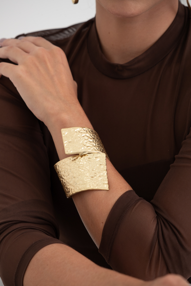 9037987 - Bracelete Texturizado Retorcido DOURADO 9037987 - Bracelete Texturizado Retorcido DOURADO
